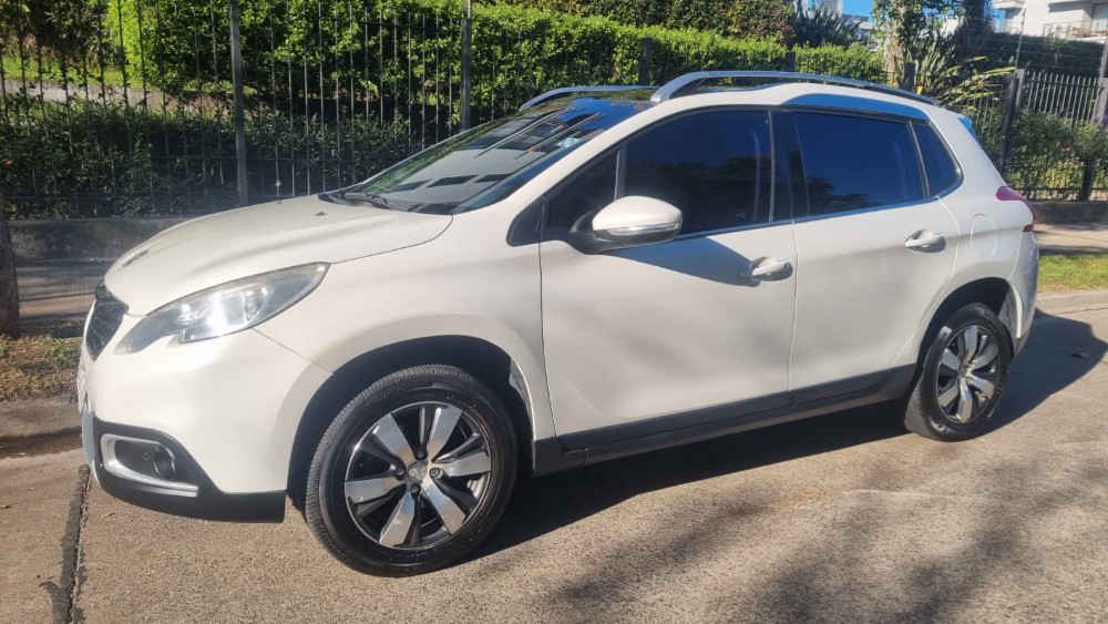 Peugeot 2008 Allure — foto 3